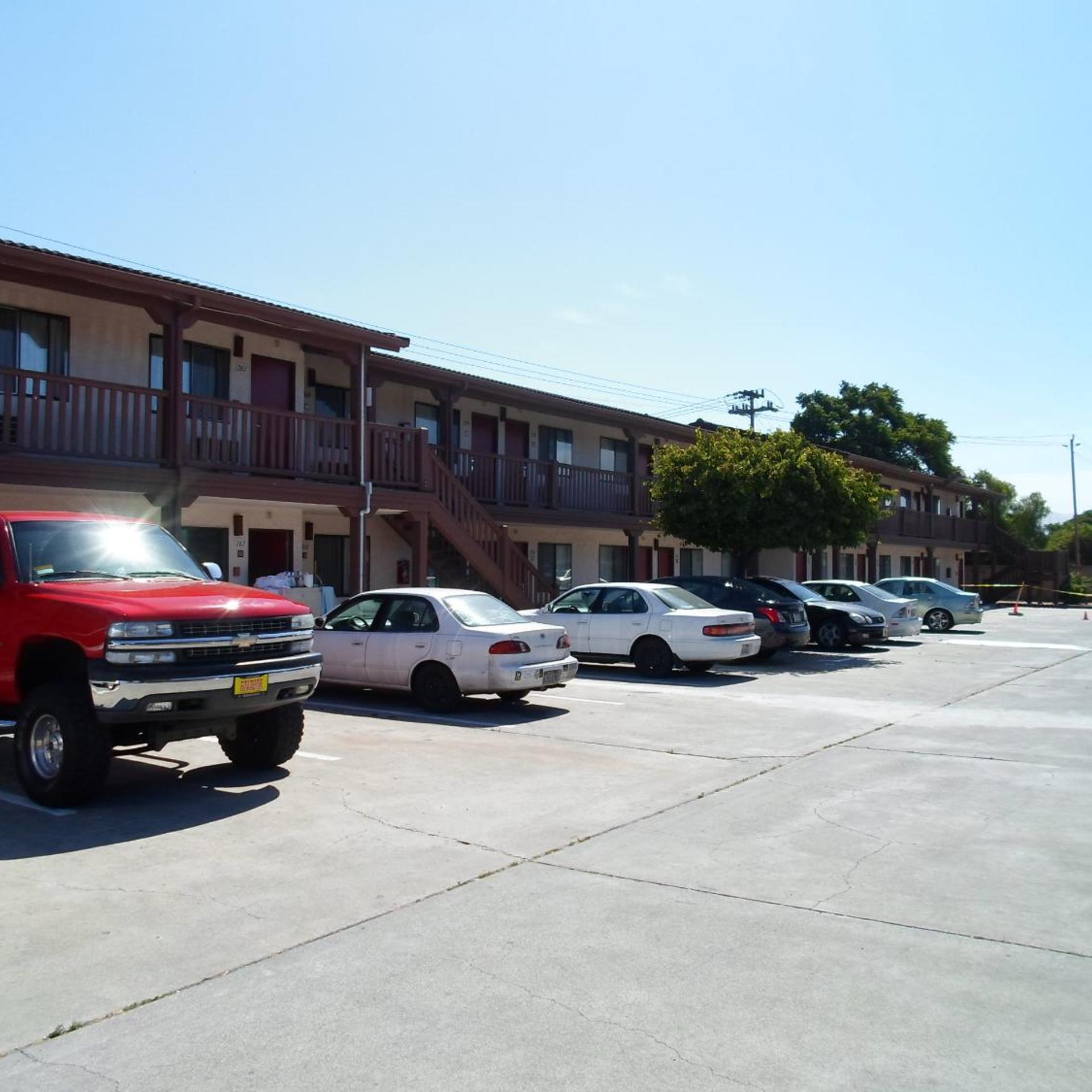 EZ 8 Motel Newark 18/25