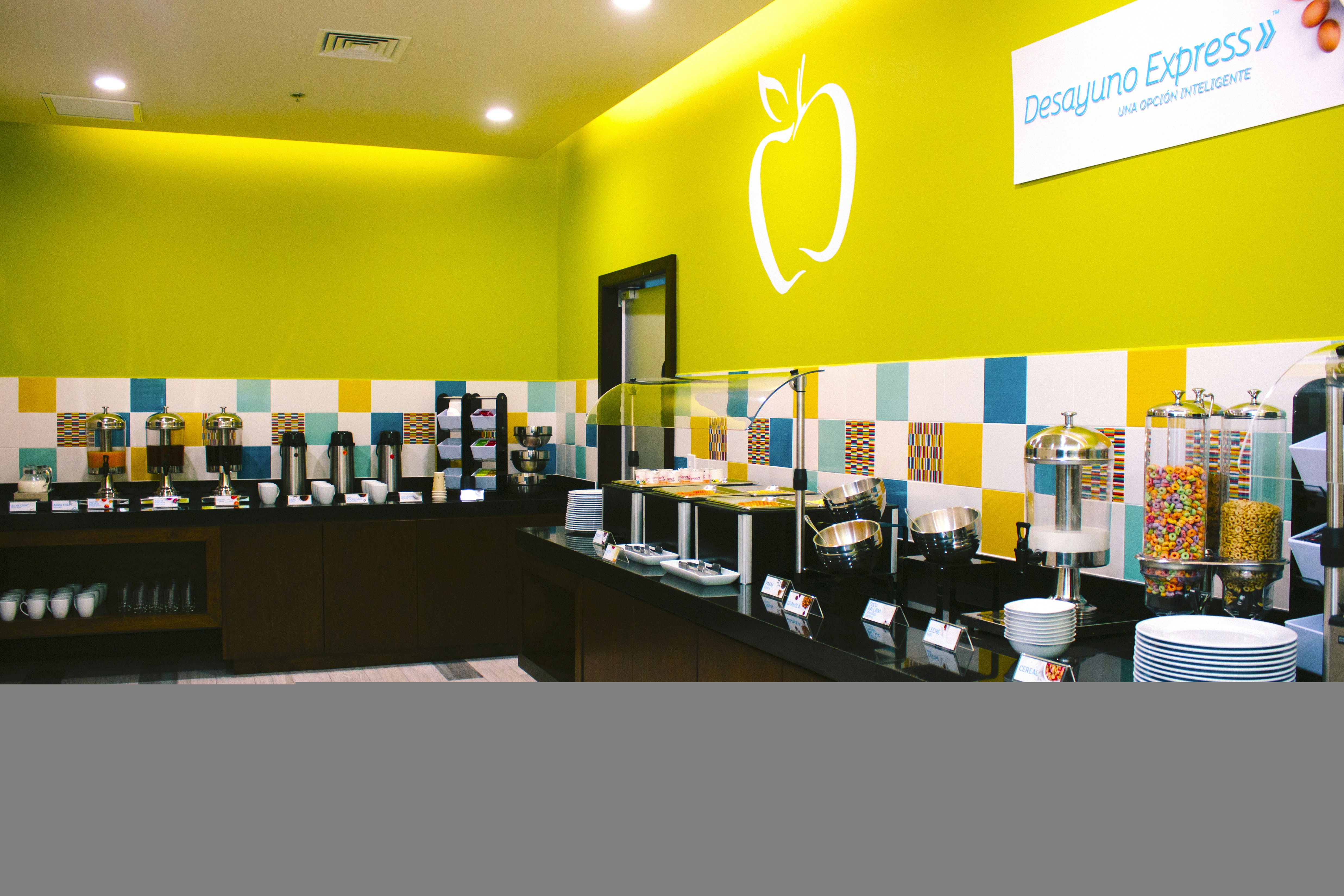 Holiday Inn Express & Suites Mexicali 62/66