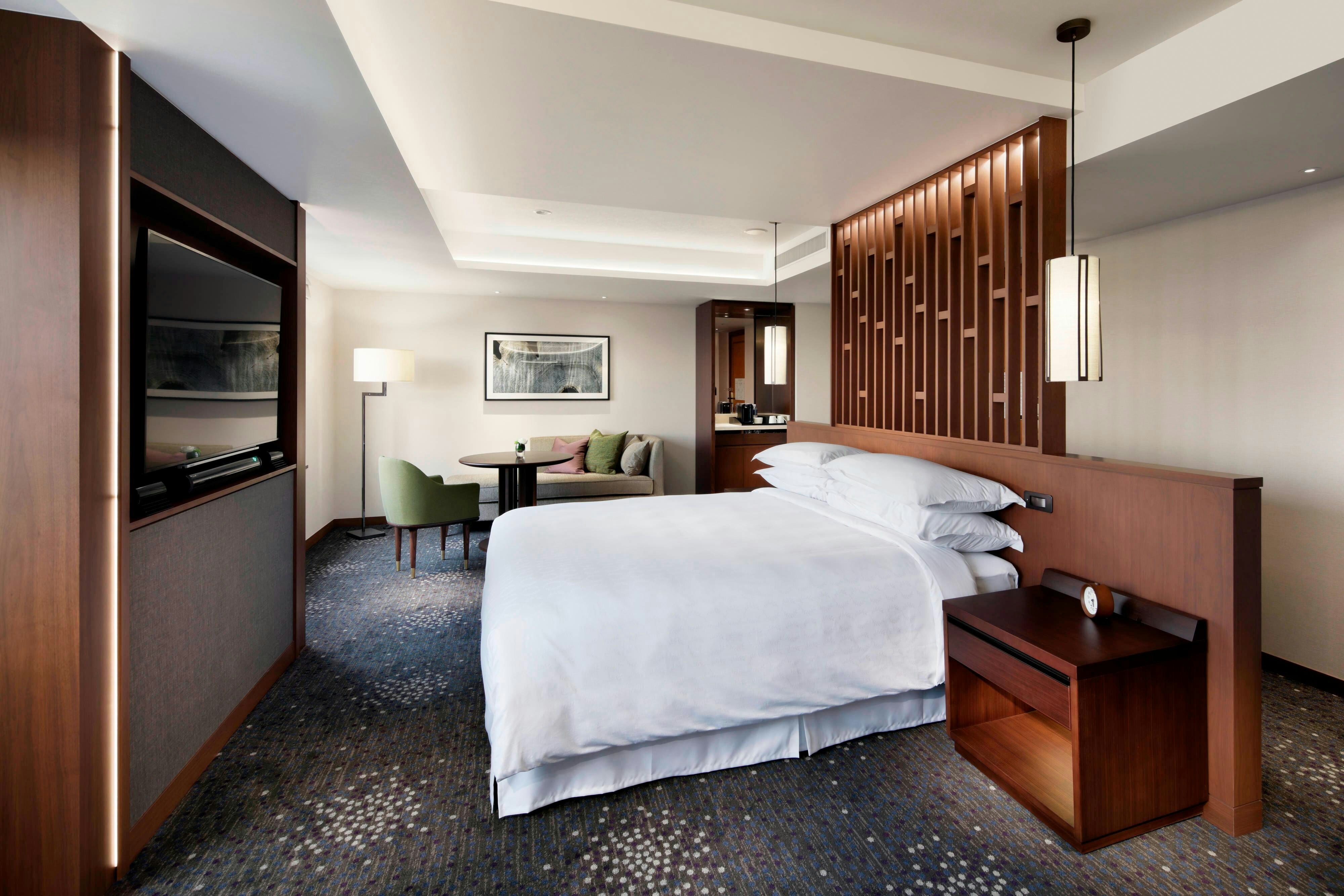 Yokohama Bay Sheraton Hotel And Towers 24/81