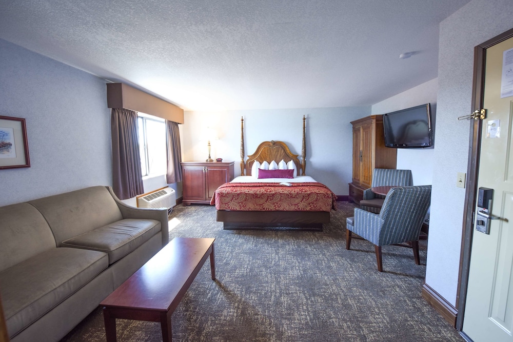 Best Western Plus Dockside Waterfront Inn 25/31
