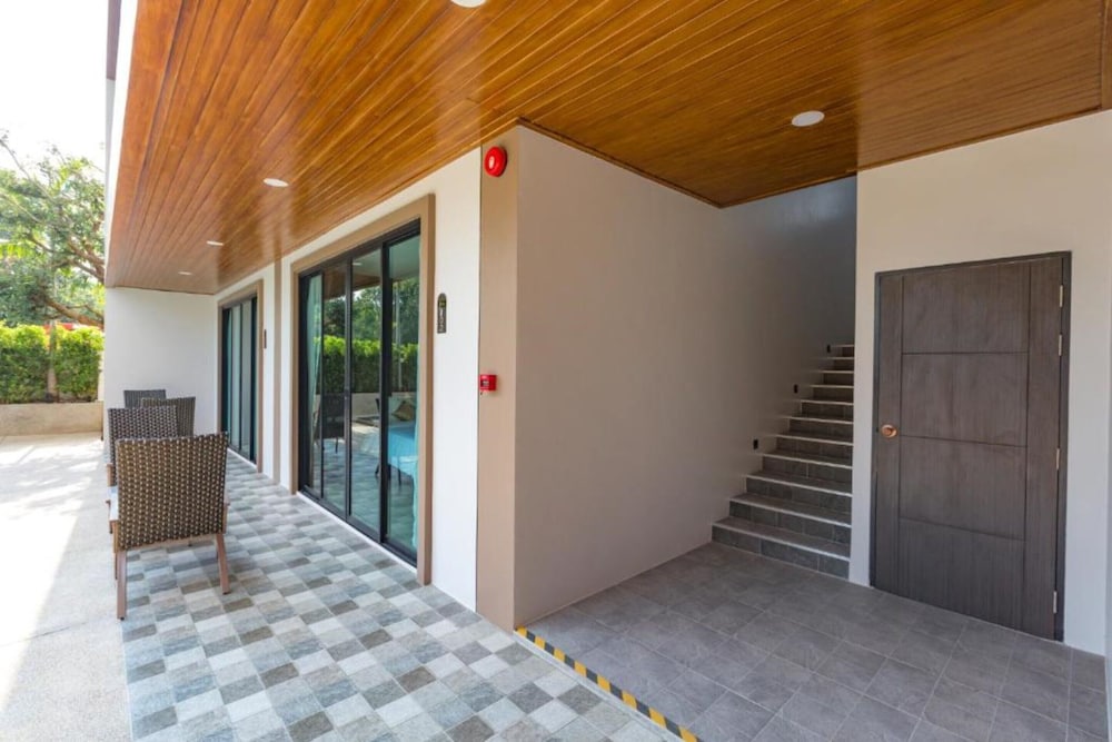 The Bell Airport Phuket Hotel 5/50