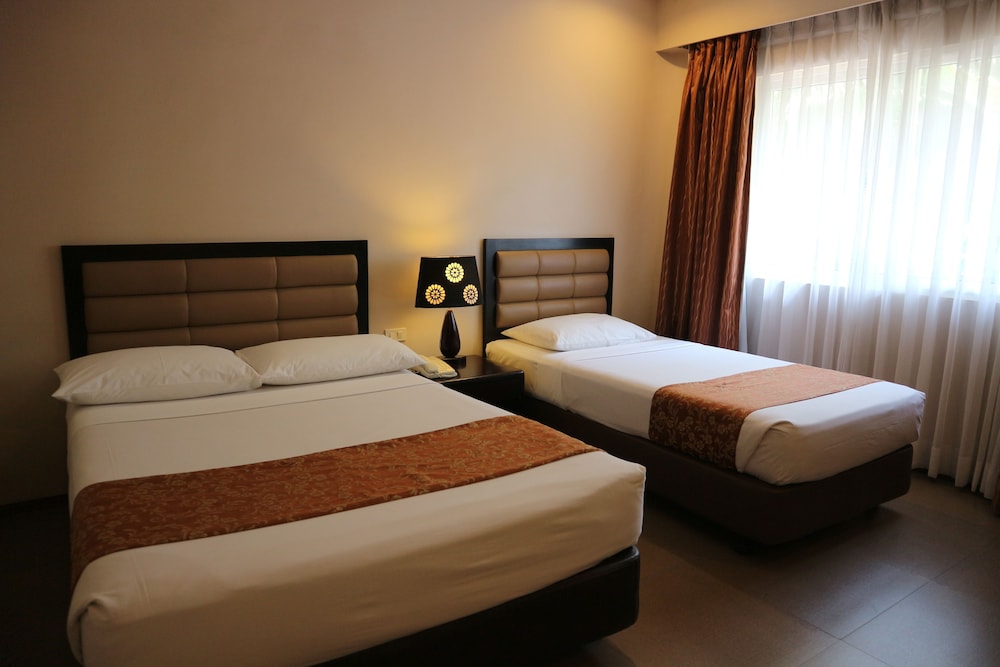 N Hotel 23/55