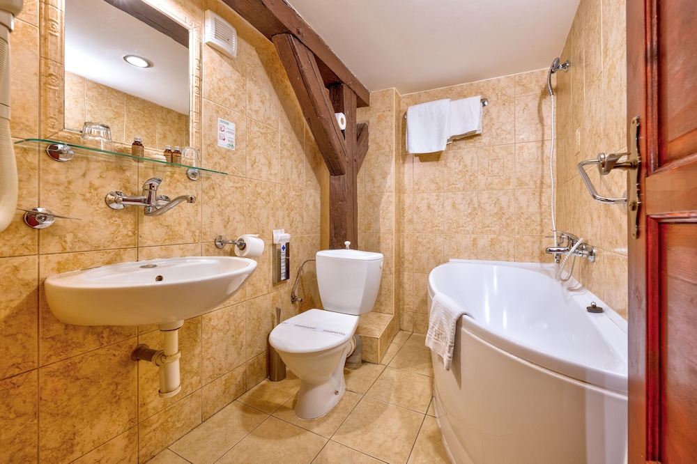 Betlem Club Hotel 62/64