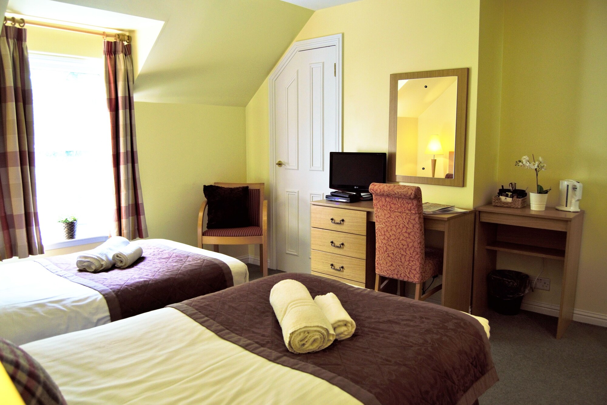 Room at Bridge Of Cally Hotel, BLAIRGOWRIE