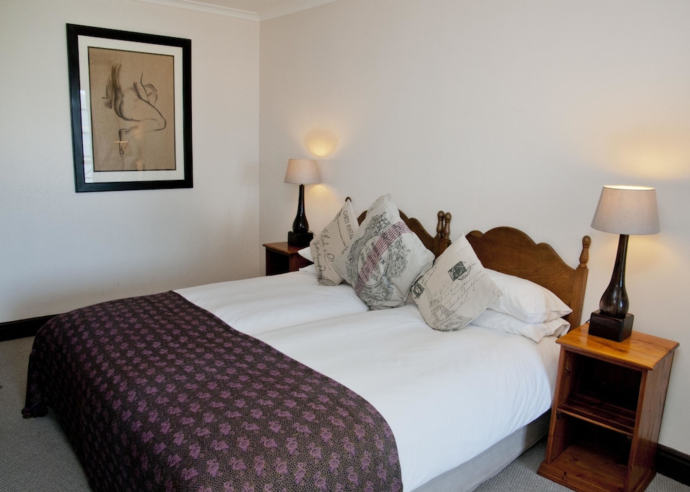 Hide Away Guest House 21/70