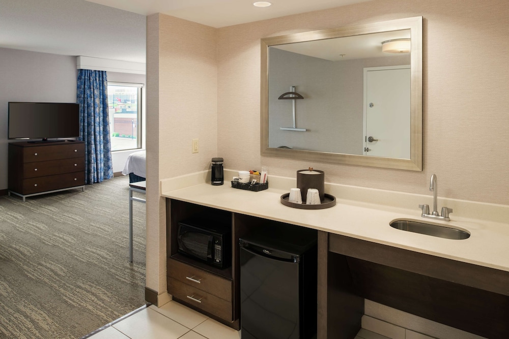 Hampton Inn Suites By Hilton Halifax Dartmouth 32/42