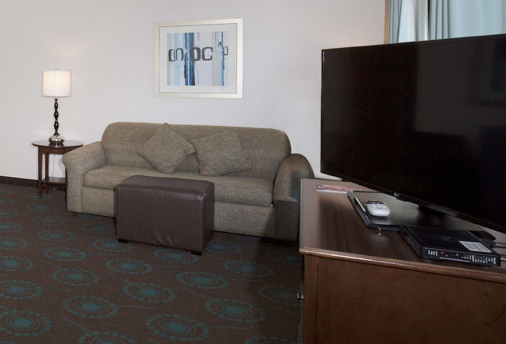 Hampton Inn and Suites Suisun City Waterfront 29/50