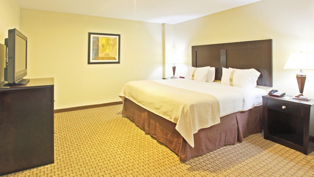Hyatt House Bentonville / Rogers 13/44