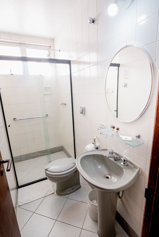 SERRANO RESIDENCIAL HOTEL 53/54