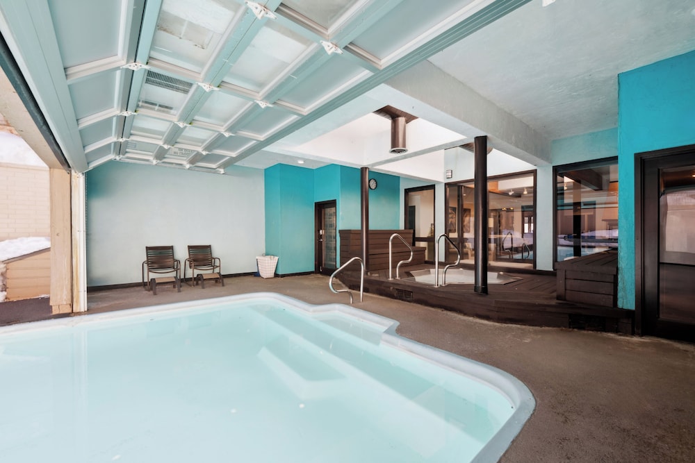 Eagle Point Resort 25/50