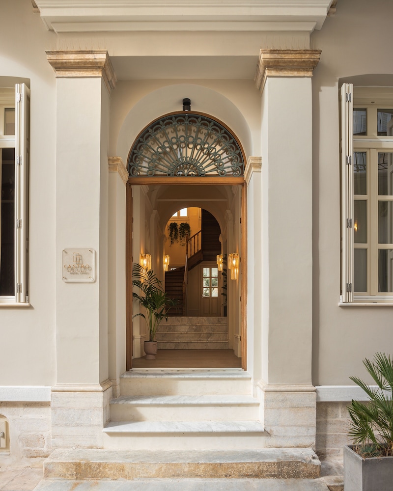 Castro Hotel Syros 6/50