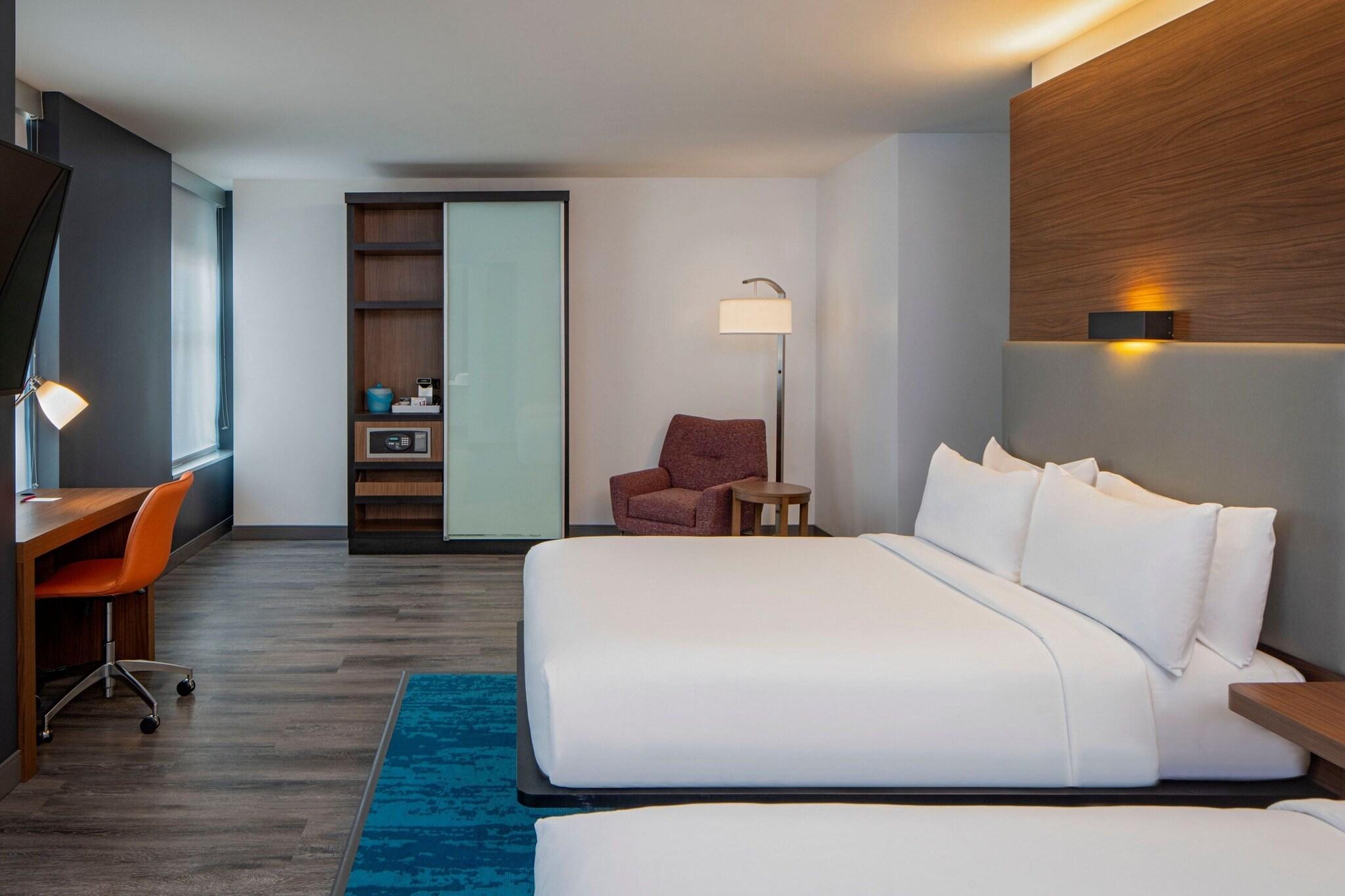 Room, King Bed, City View