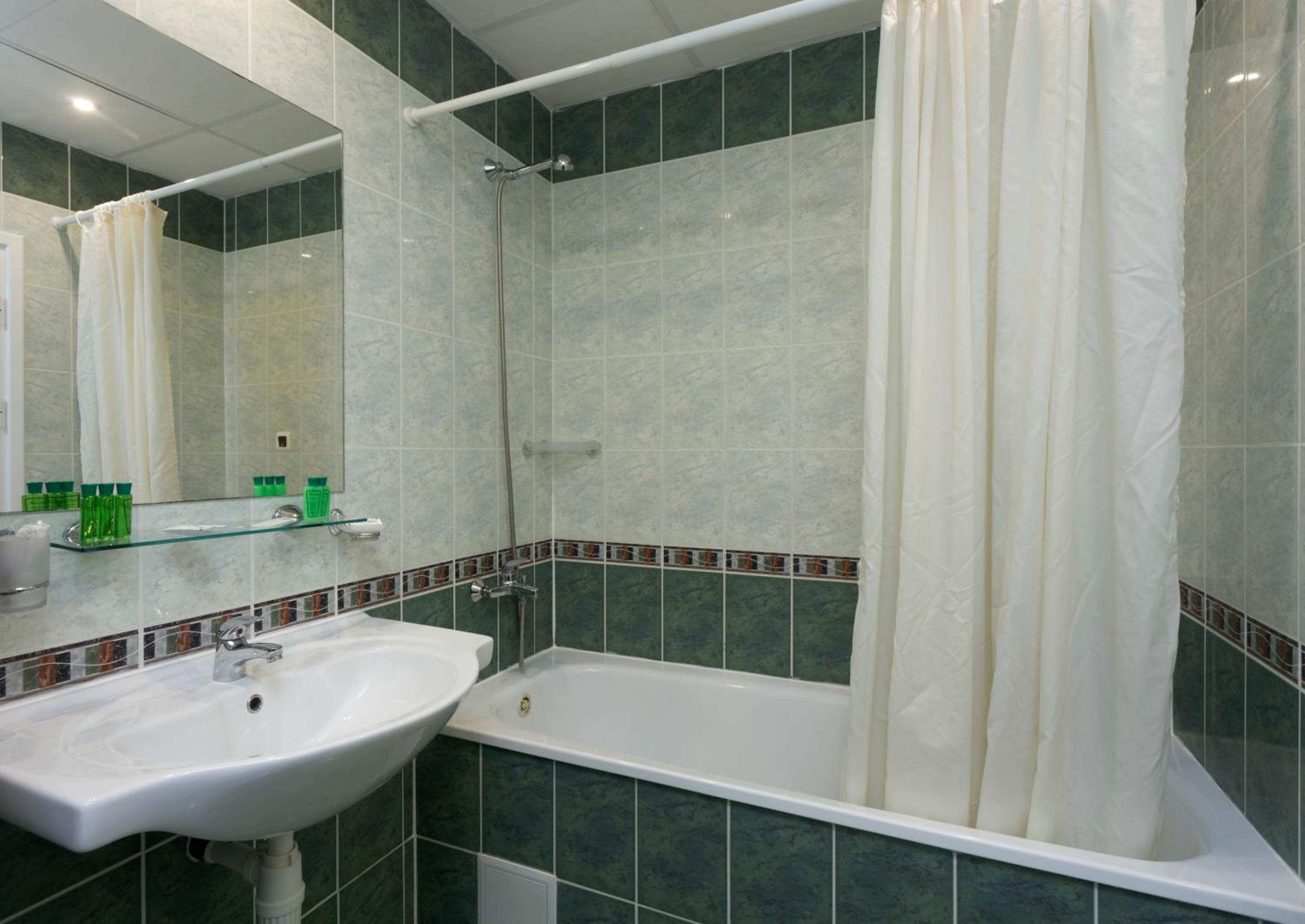 HOTEL ELENA 52/53