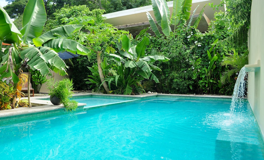 Nautilus Boutique Hotel 40/50