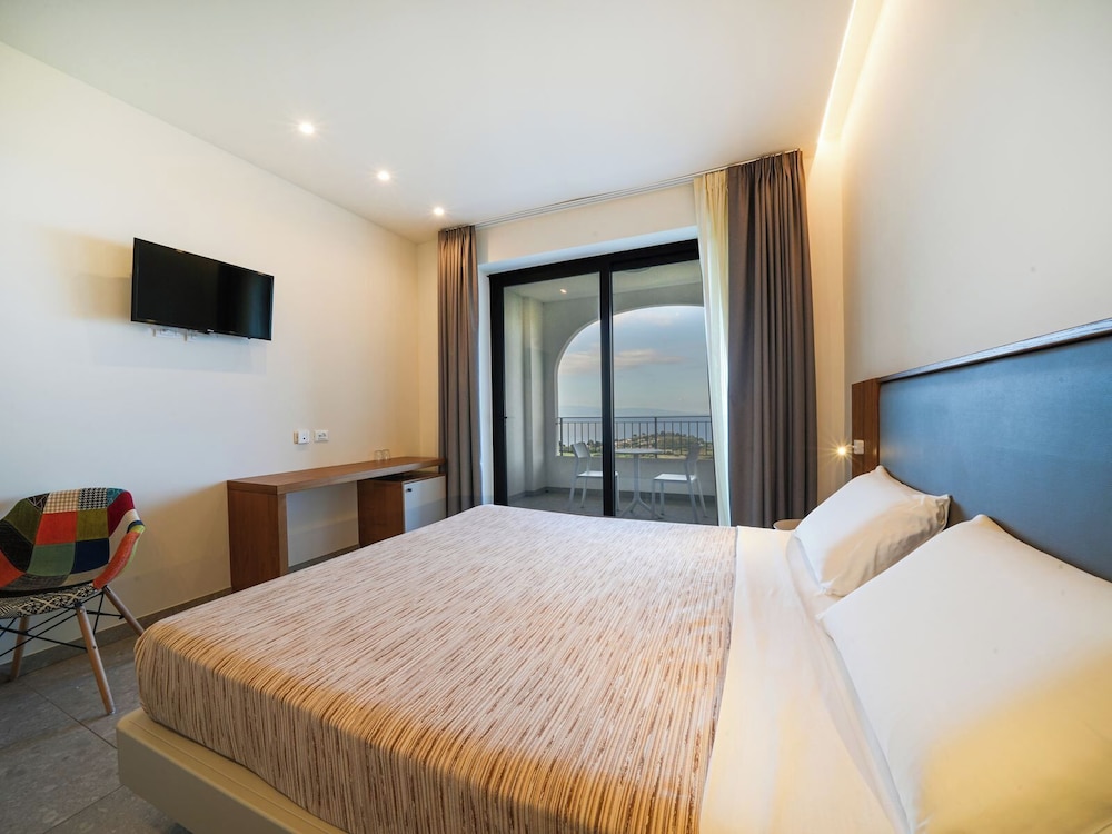 Luzia Agriresort 13/50