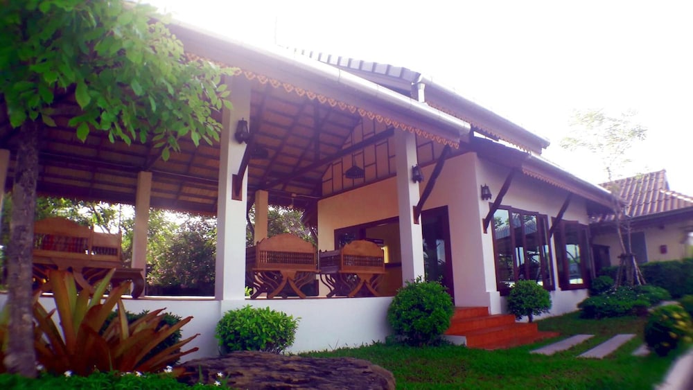 Khum Nakhon Hotel 3/47