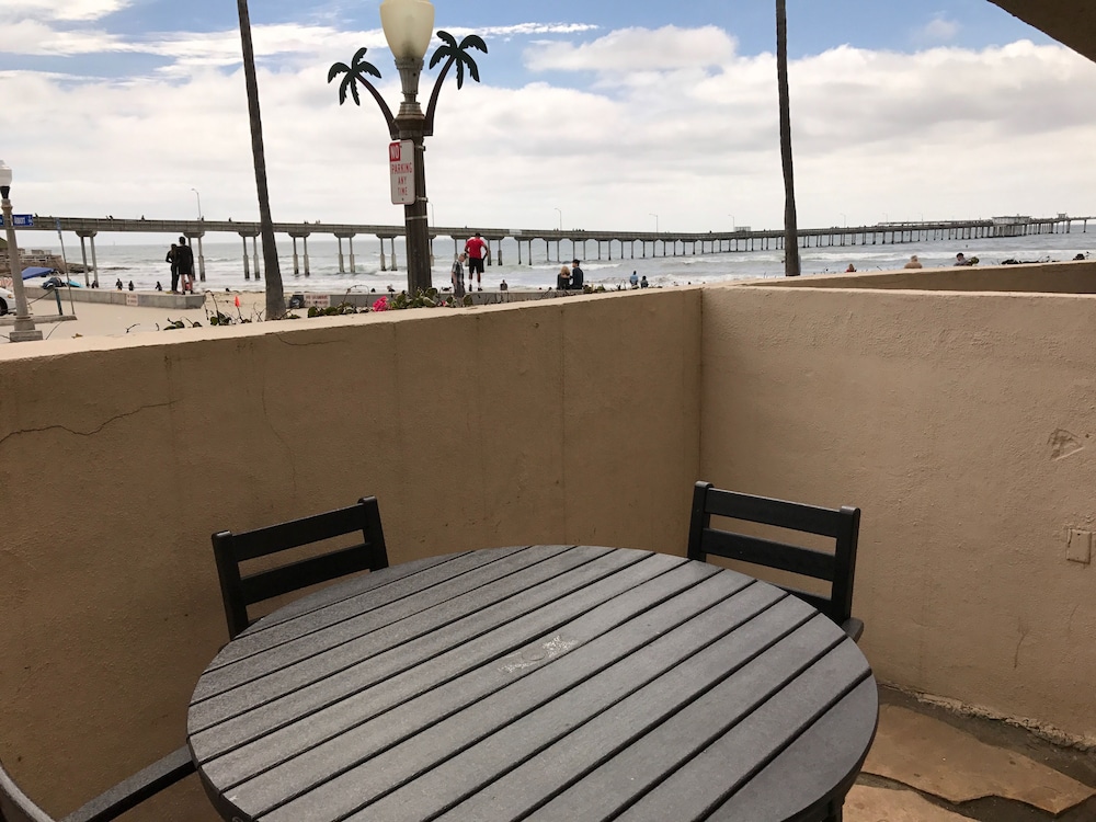Ocean Beach Hotel 54/69