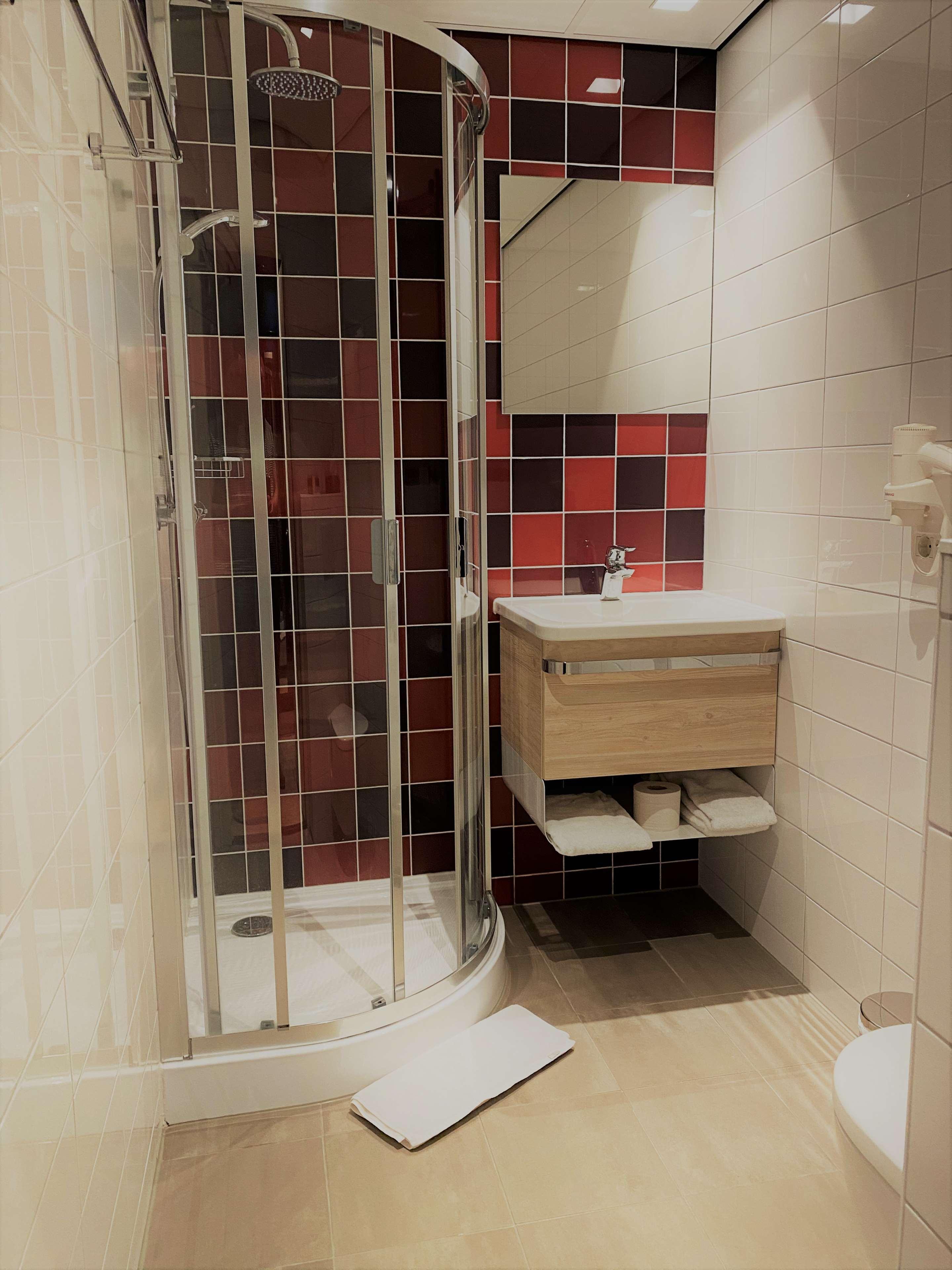 غرفة بسريرين، BEST WESTERN DAM SQUARE INN 8/8