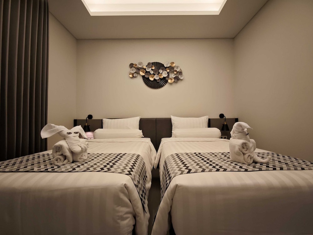 Azana Garden Hill Resort 1/16