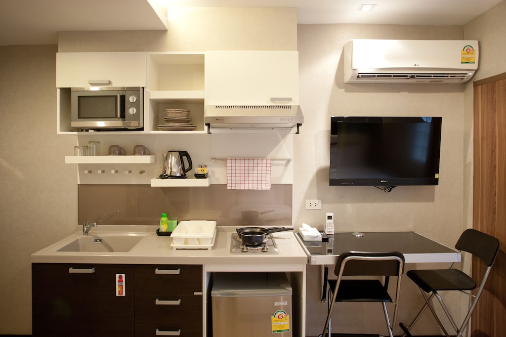 Arawana Express Phrom Phong (ex. Icheck Inn Regency Sukhumvit) 40/52