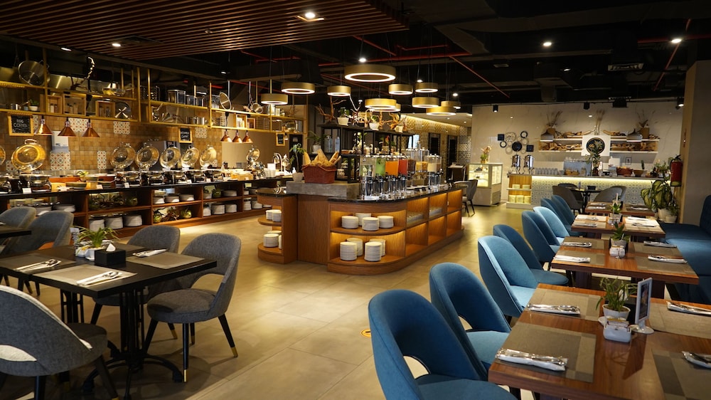 Grand Swiss-Belhotel Darmo 47/62