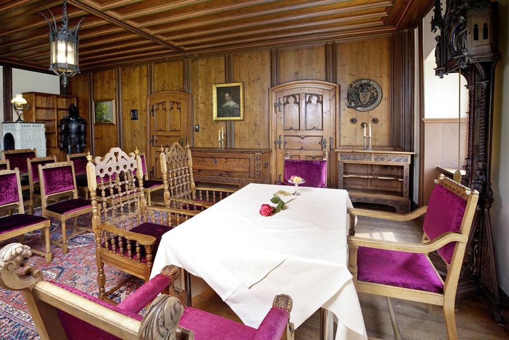 Schloss Zu Hopferau 17/38