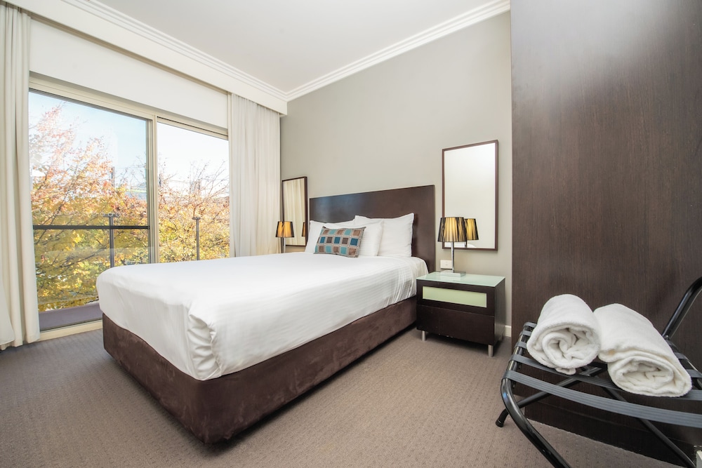 Apartment, 2 Queen Beds, Laundry, Jetted Tub, Kitchenette