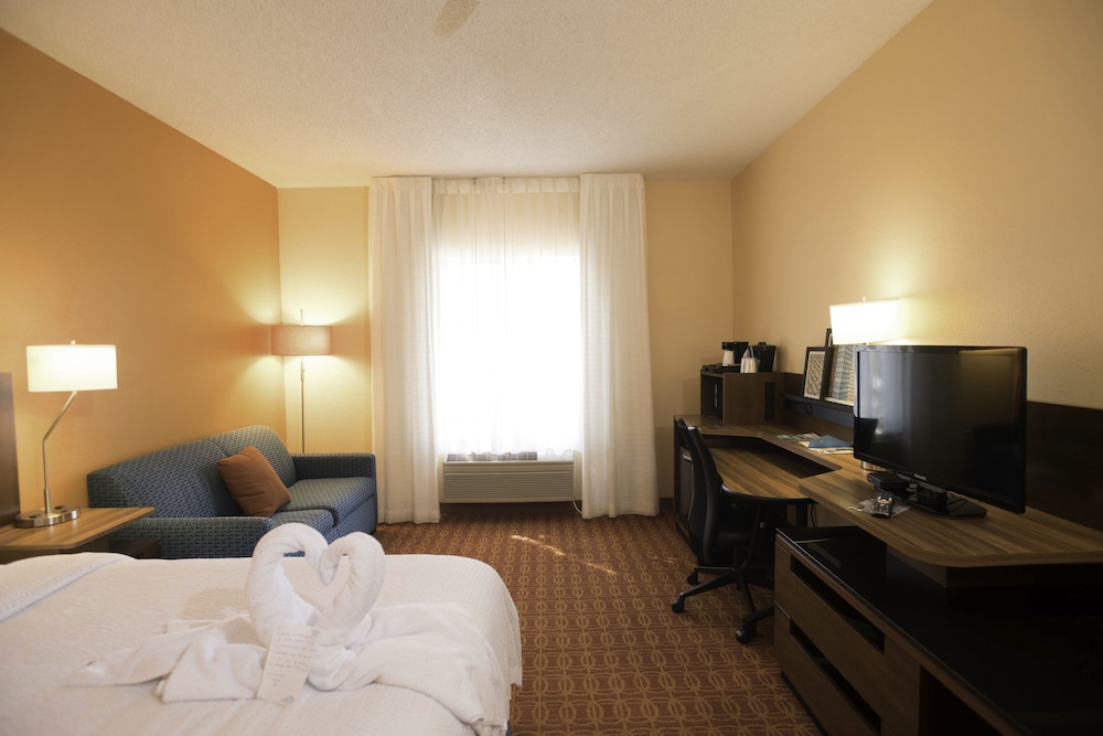 Fairfield Inn Suites Nashville Smyrna 17/50