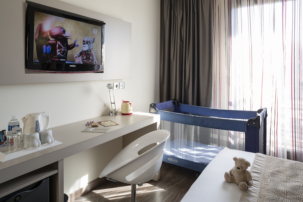 Grand Prix Hotel 10/55