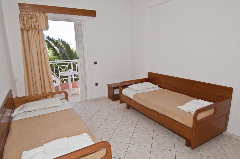 Angelina Hotel and Apartments 25/60