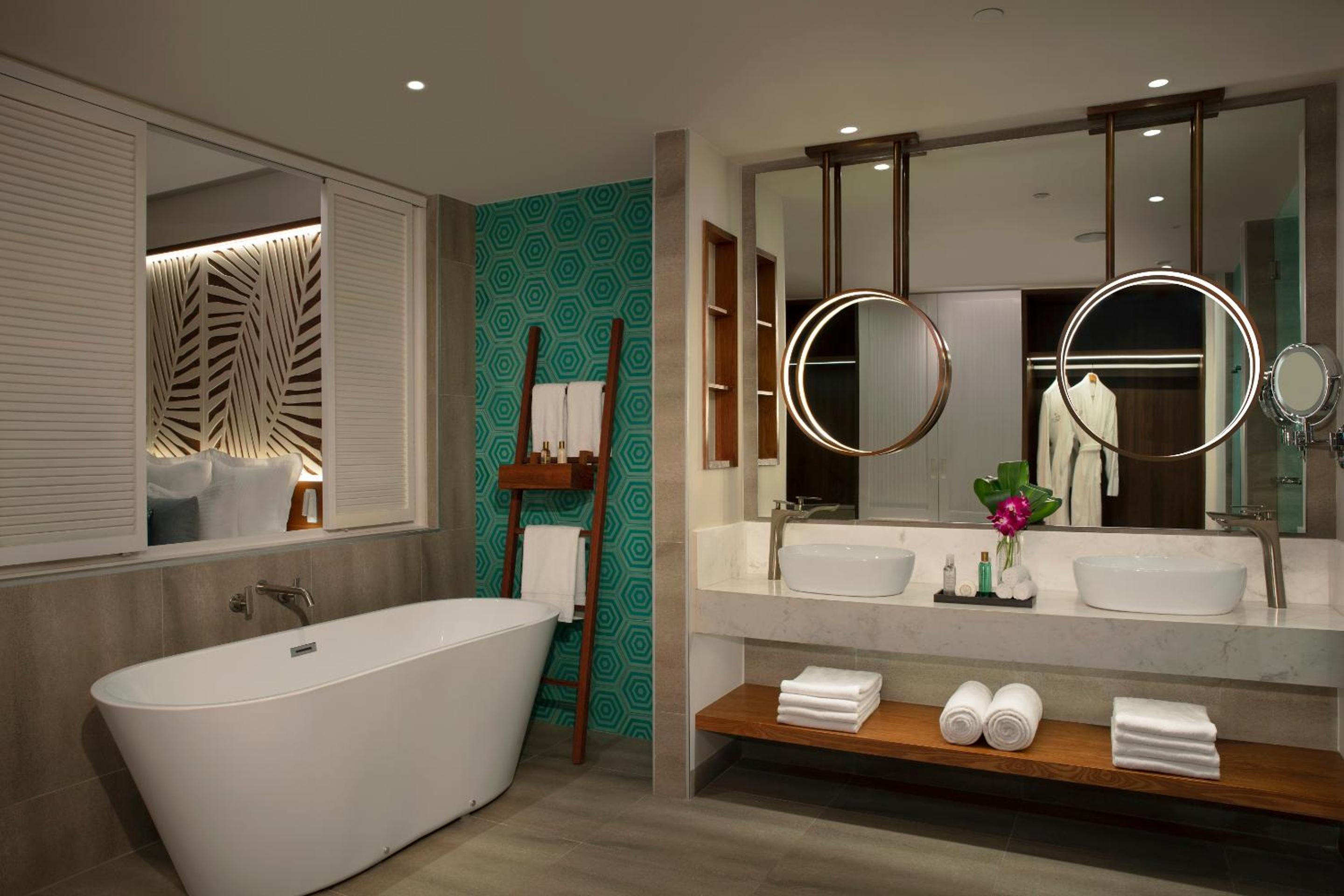 Roof Top, Master, Suite, King Bed