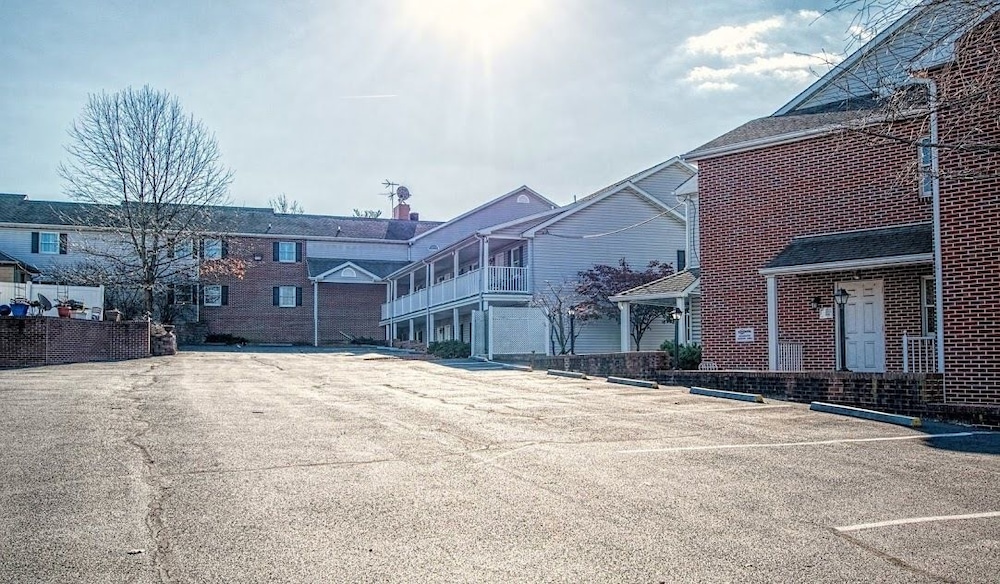 Inn at Cemetery Hill 45/50