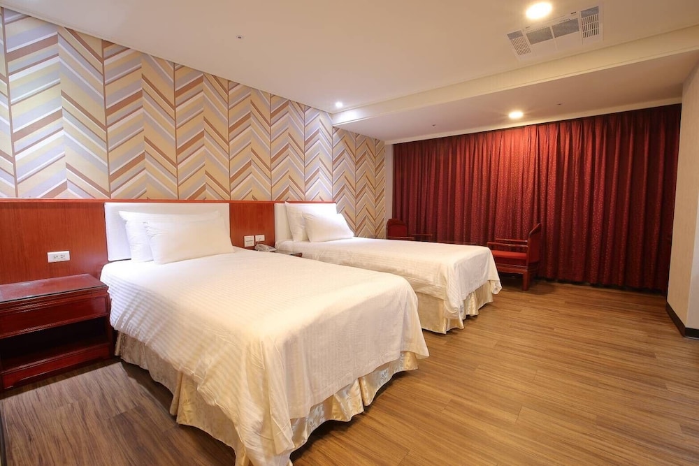 Standard, Twin Beds