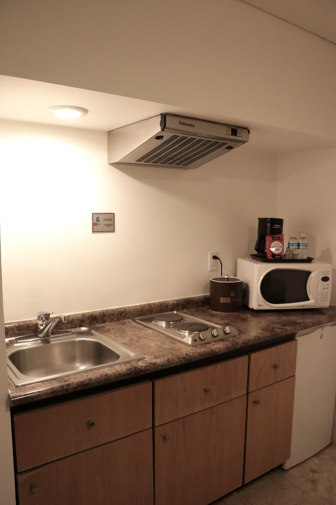 Hotel & Suites PF 5/43