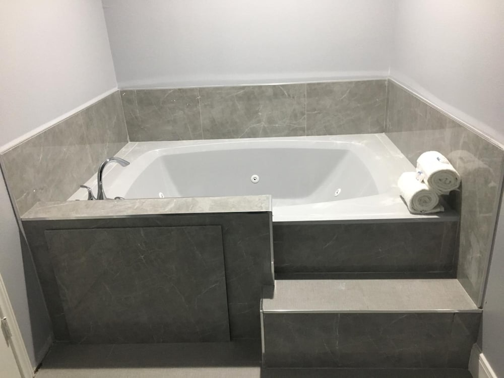 Platinum Inn And Suites 22/23