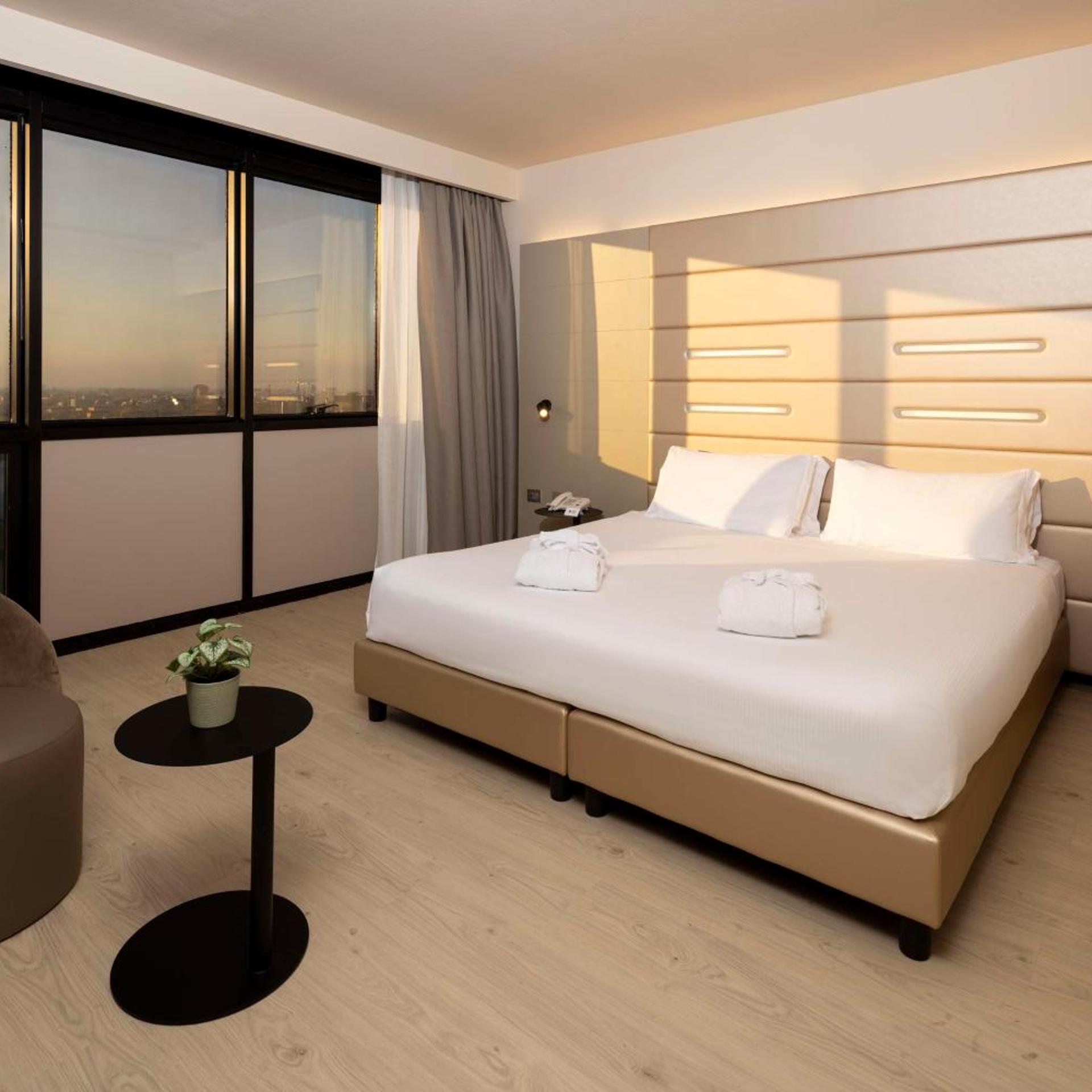 جناح جونيور ديلوكس، Best Western Plus Tower Hotel Bologna 2/9