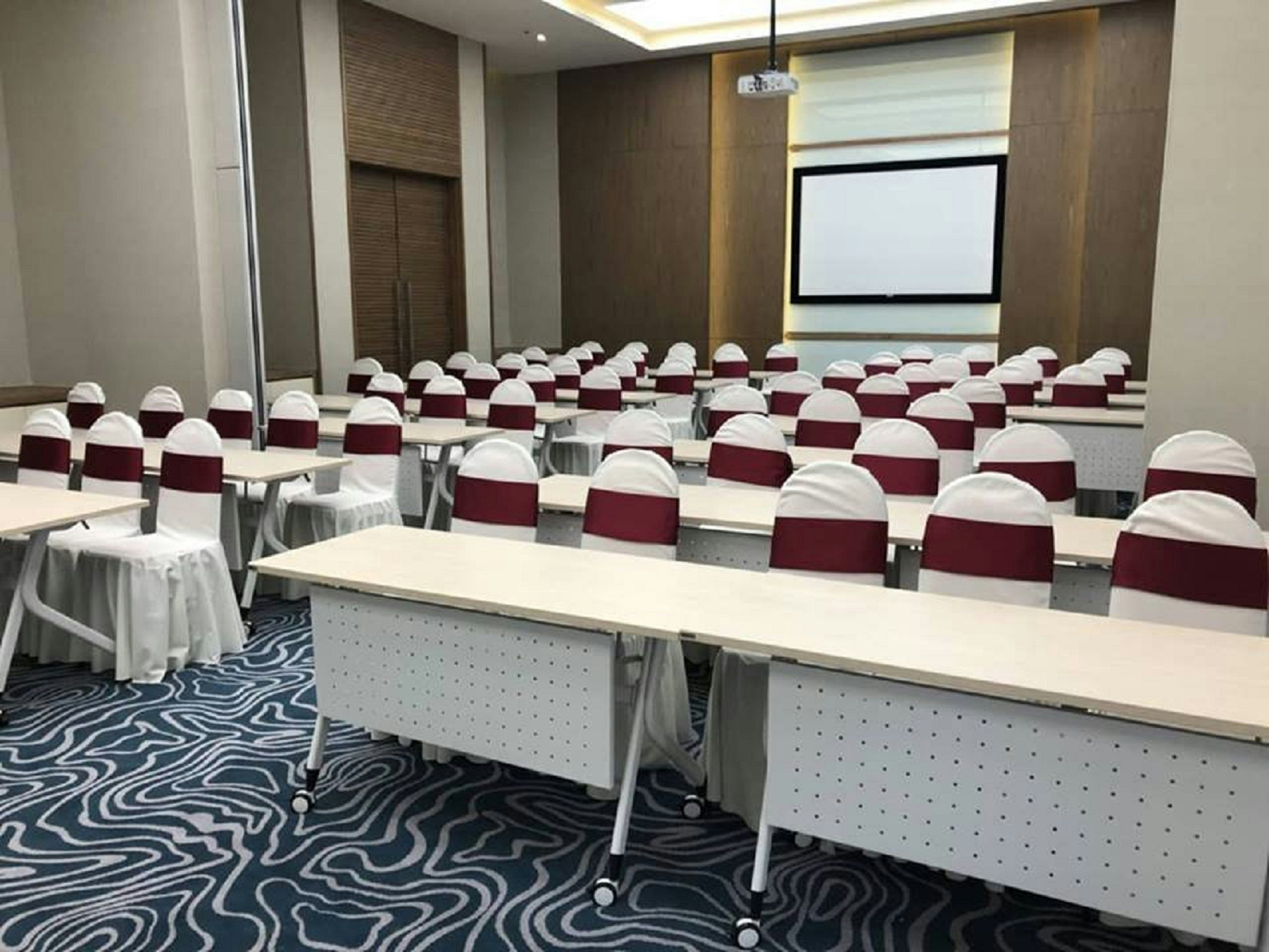 Citadines Bayfront Nha Trang 43/48
