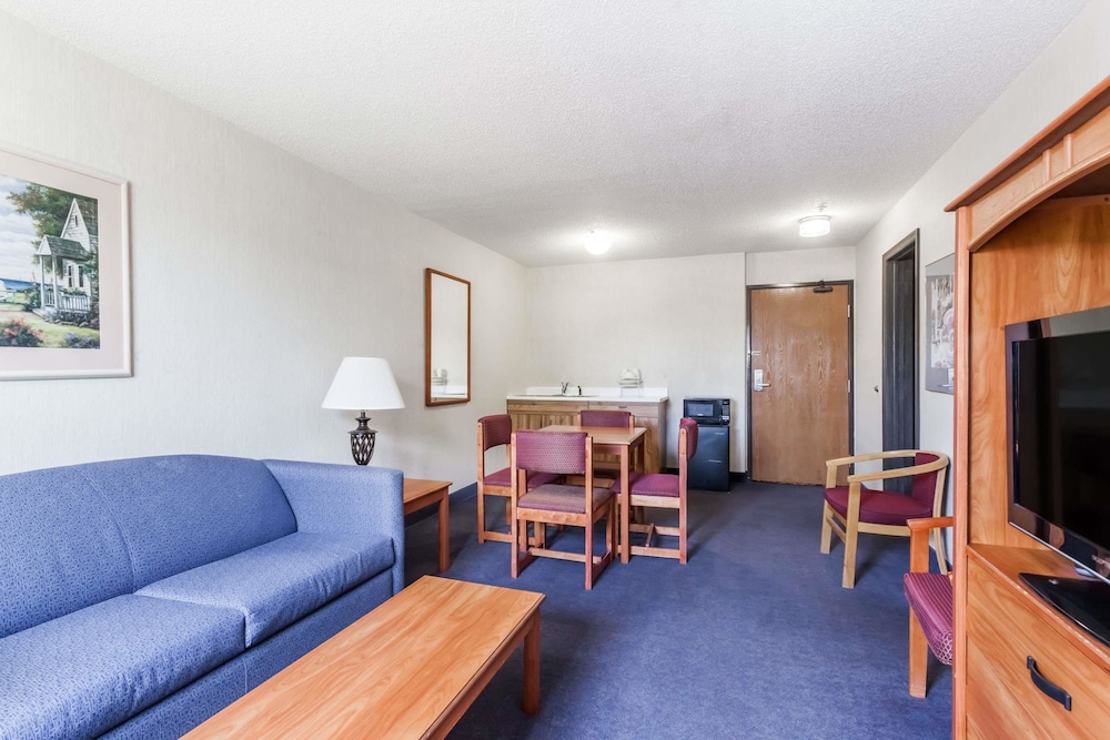 Super 8 by Wyndham Norwich 22/28