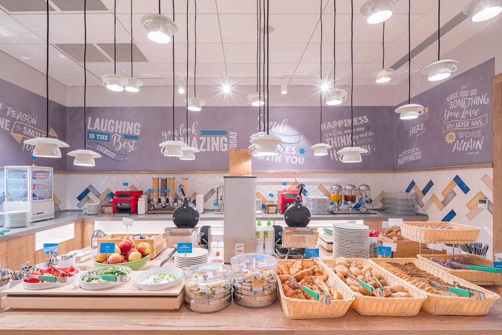 Hampton By Hilton Warsaw Mokotow 34/45