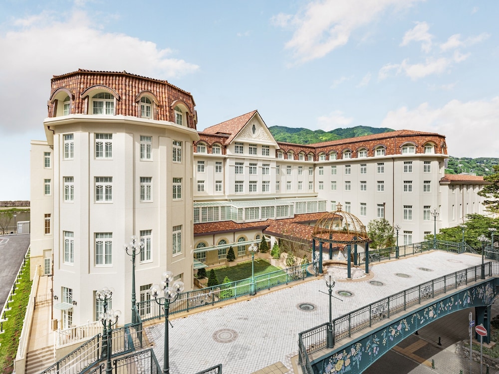 Takarazuka Hotel 4/49