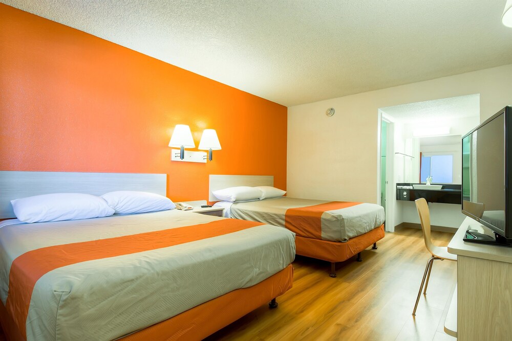 Motel6 Rancho Mirage CA Palm Springs 34/53