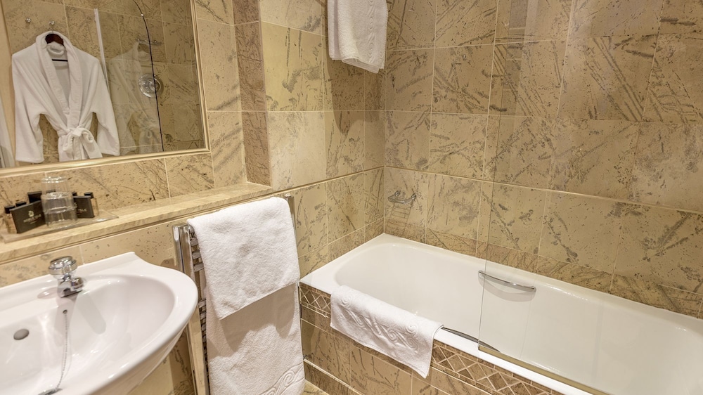 PENVENTON PARK HOTEL 13/42