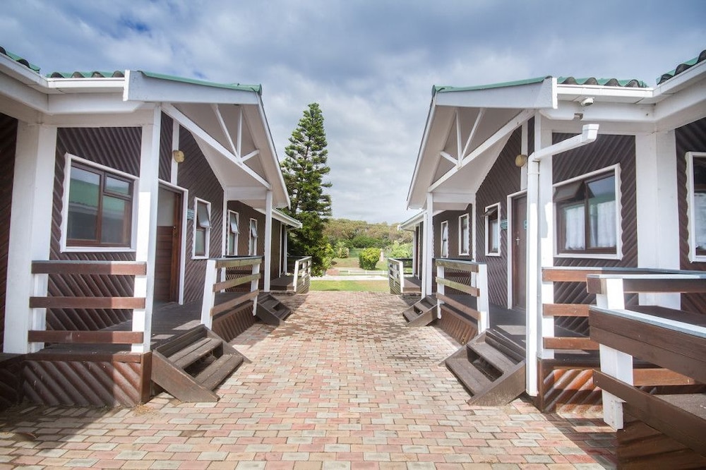 Pine Lodge Resort 63/70