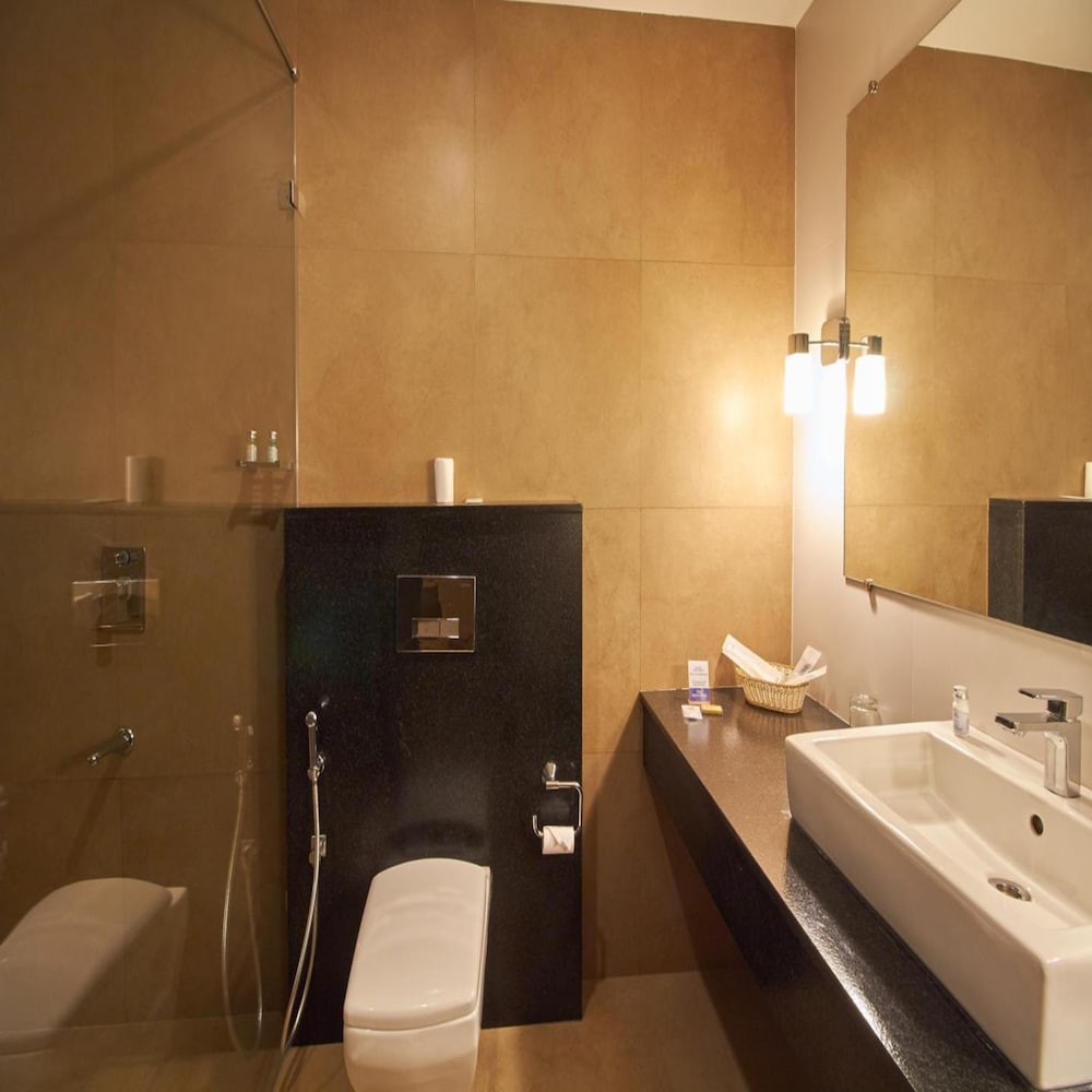 POETREE SAROVAR PORTICO 36/74
