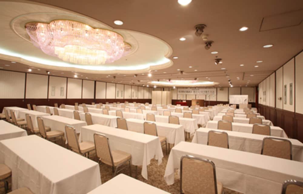 Hiroshima Garden Palace 37/41