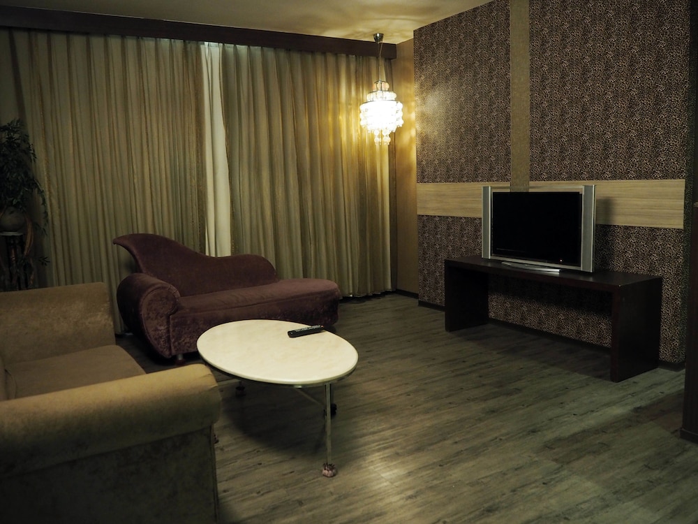 The Riverside Hotel & Motel 29/49