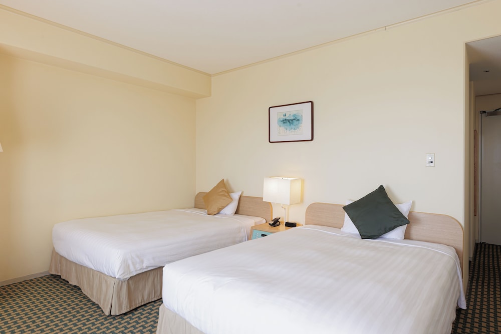 DELUXE, TWIN BEDS