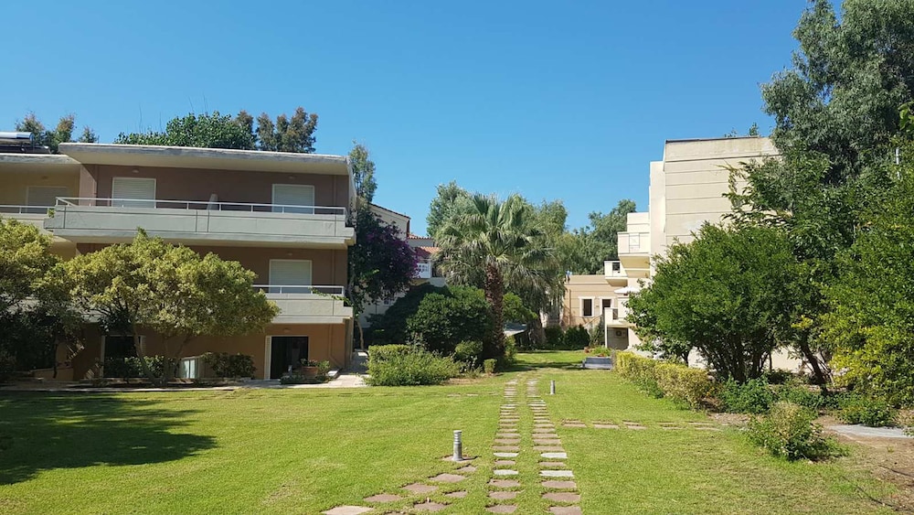 MARITAS APARTMENTS 59/67