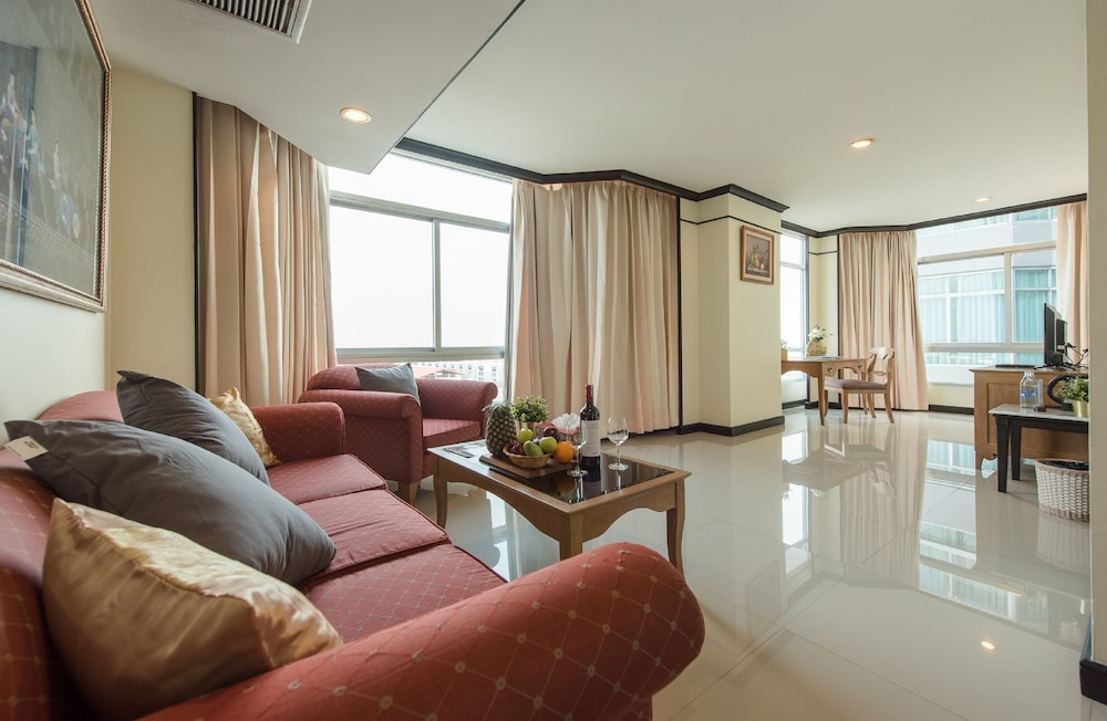 Siam Mandarina Hotel Formerly Grand Inn Come Hotel Suvarnabhumi Airport 53/74