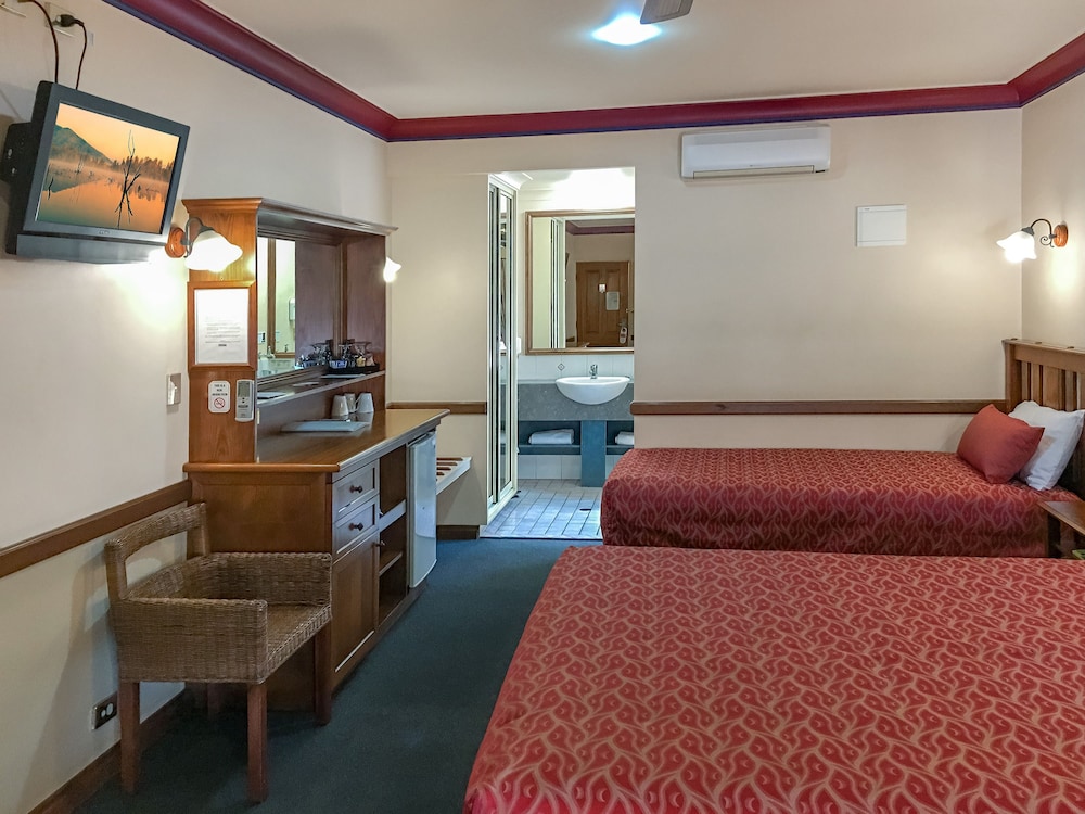DALBY HOMESTEAD MOTEL 26/65